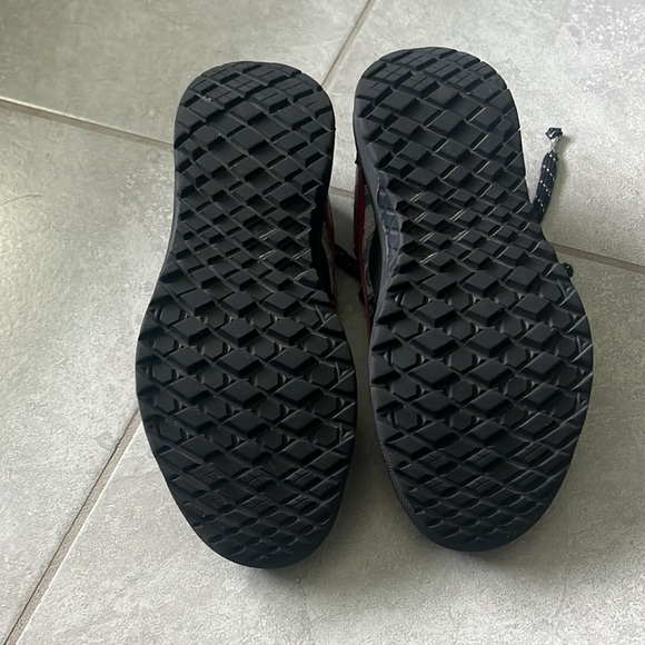 Vans - Picture 4 of 4